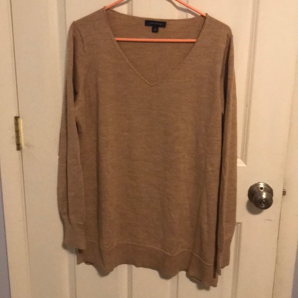 Ann Taylor Vneck sweater